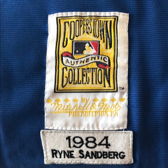 Ryne Sandberg Cooperstown Collection 1984 Signed. - Picture 4 of 5